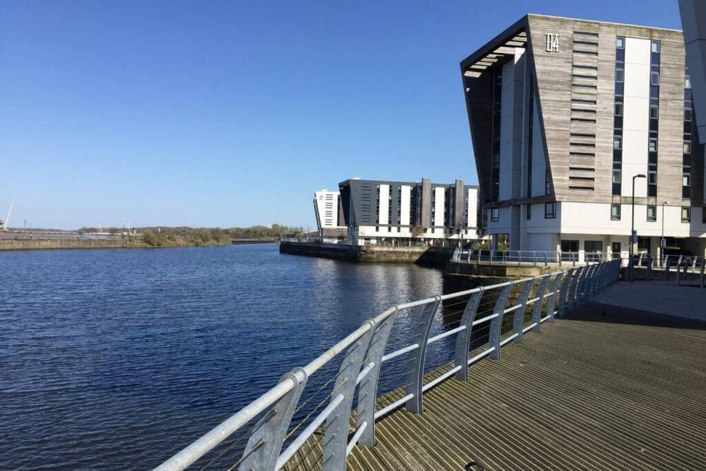 Home From Home With Fantastic Views 2 Runcorn Eksteriør billede