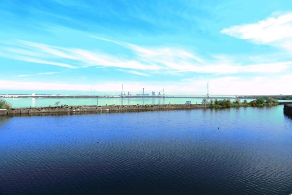 Home From Home With Fantastic Views 2 Runcorn Eksteriør billede